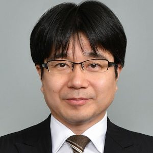 廣野 学 氏