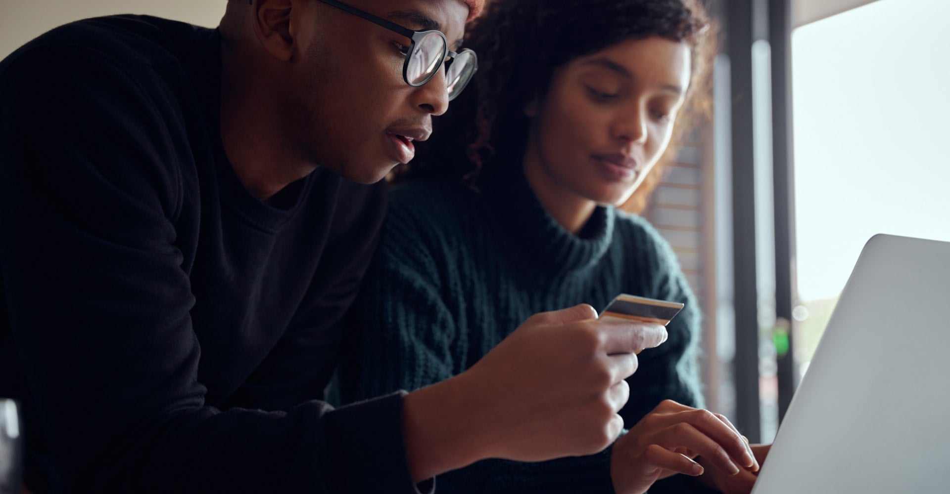 Carbon Transforms Consumer Lending with DataRobot hero banner