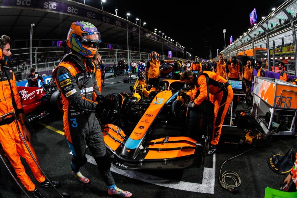 The Race for the Shortest Pit Stop